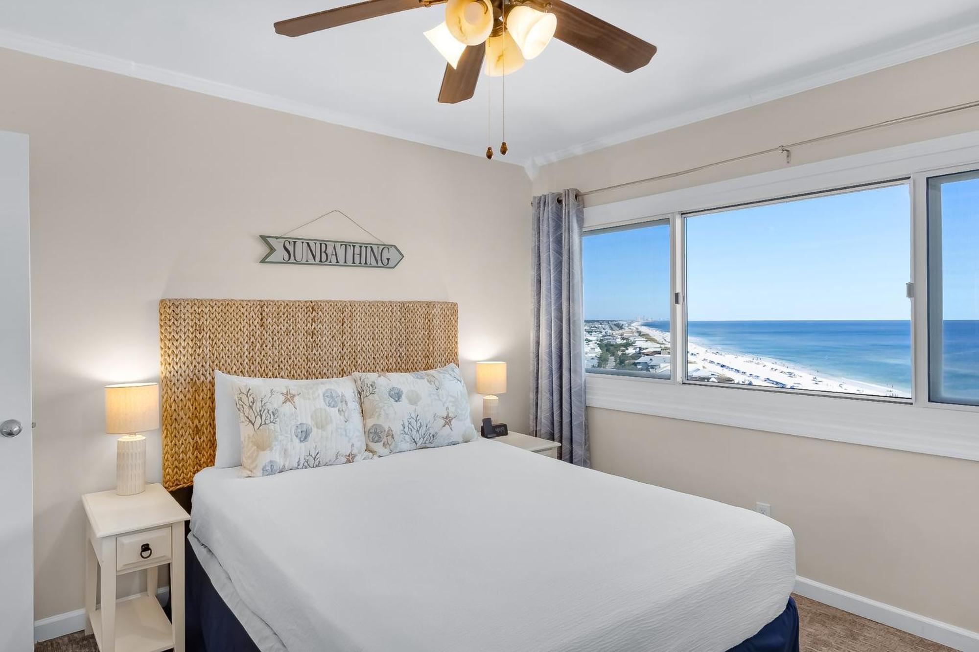 Pinnacle Port- Penthouse 8 Apartment *